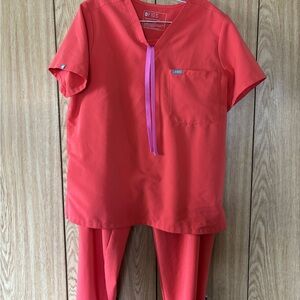 Figs large Coral-Red Scrub Top and Pants with Pink Drawstring